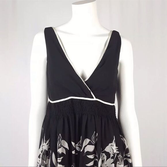 Metro 22 Size Small Black & White Floral Surplice Sleeveless Midi Dress Casual - Picture 3 of 10
